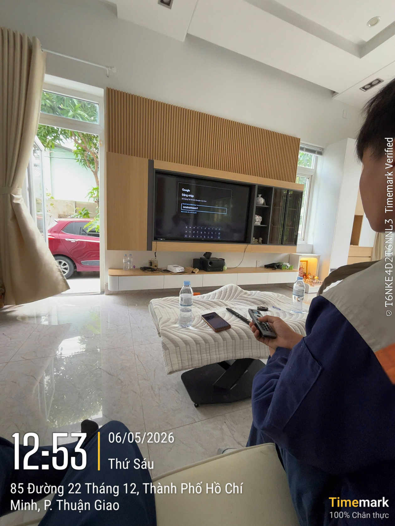 Kỹ thuật viên FPT Telecom lắp đặt mạng internet tại nhà khách hàng tháng 7/2026