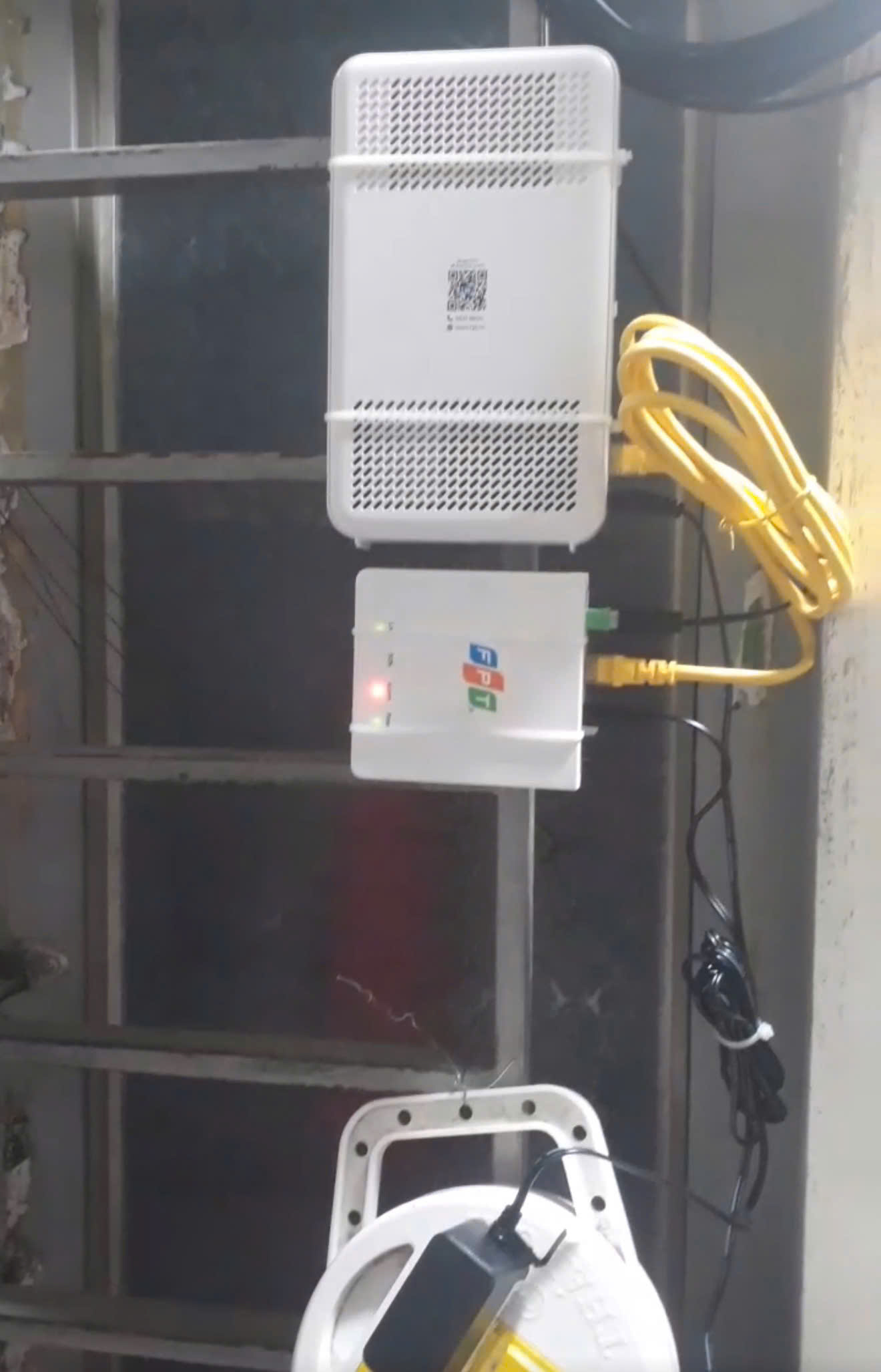 Lỗi PON đỏ FPT là gì và cách khắc phục nhanh tại Bình Dương 2025