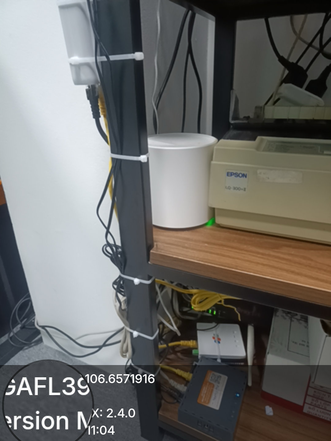 Modem WiFi 6 lắp đặt tại văn phòng nhỏ sử dụng gói Super Biz FPT